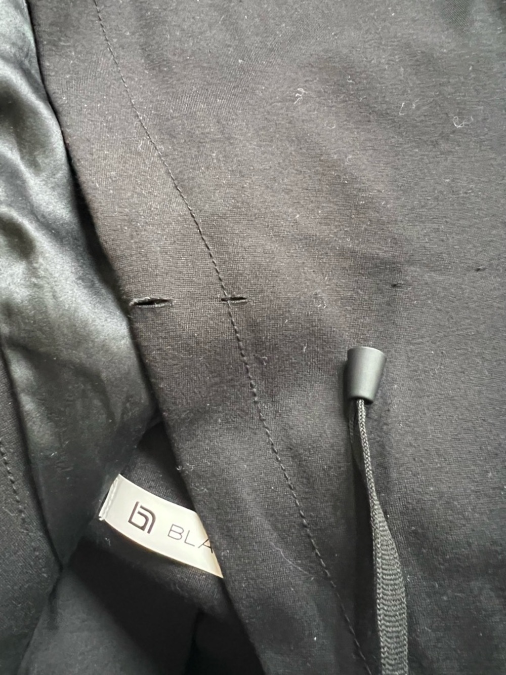 Blanc Noir Hooded Single-Button Black Blazer size Medium - Picture 8 of 8